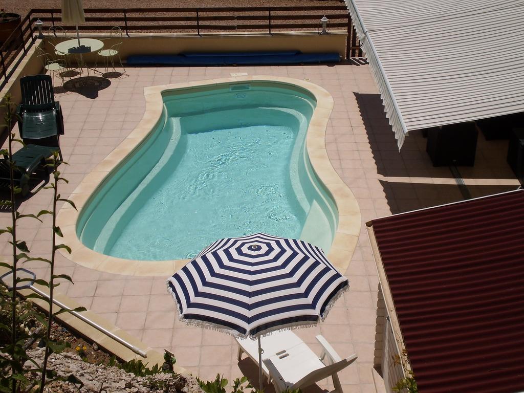 Les Roziers - Roulotte Bed & Breakfast Bagnac Exterior photo